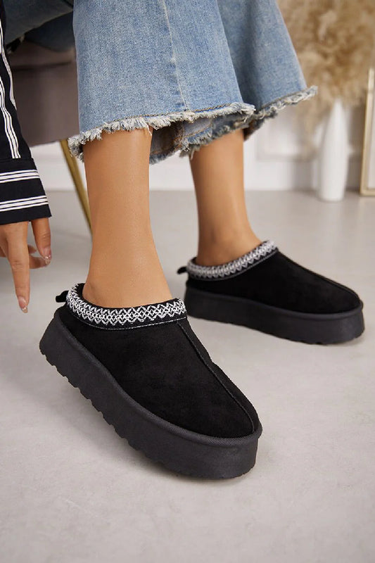 Fluffy platform slippers